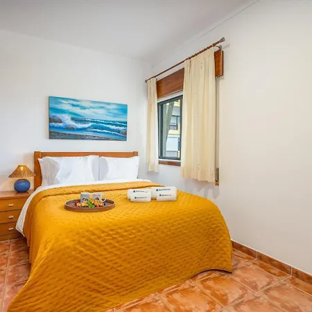 Hostwise - Sunny Flat Near Da Rocha Apartman Portimão