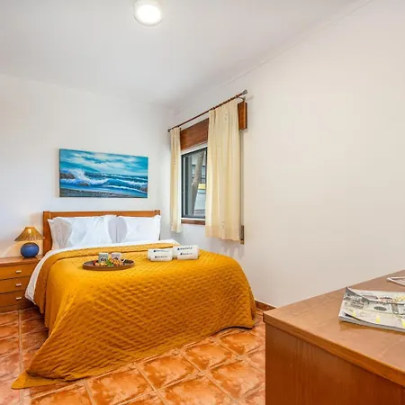 Apartament Hostwise - Sunny Flat Near Da Rocha Portimão
