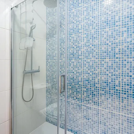Hostwise - Sunny Flat Near Da Rocha Appartement