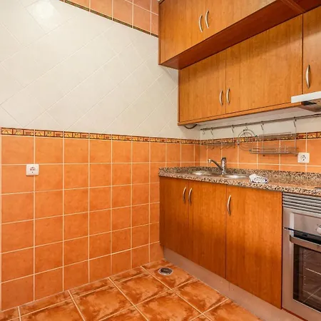 Апартаменты Hostwise - Sunny Flat Near Da Rocha Портиман