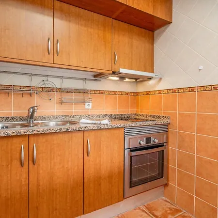 Hostwise - Sunny Flat Near Da Rocha